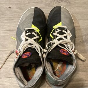 Selling space jam lebron 18. Size 9 mens
